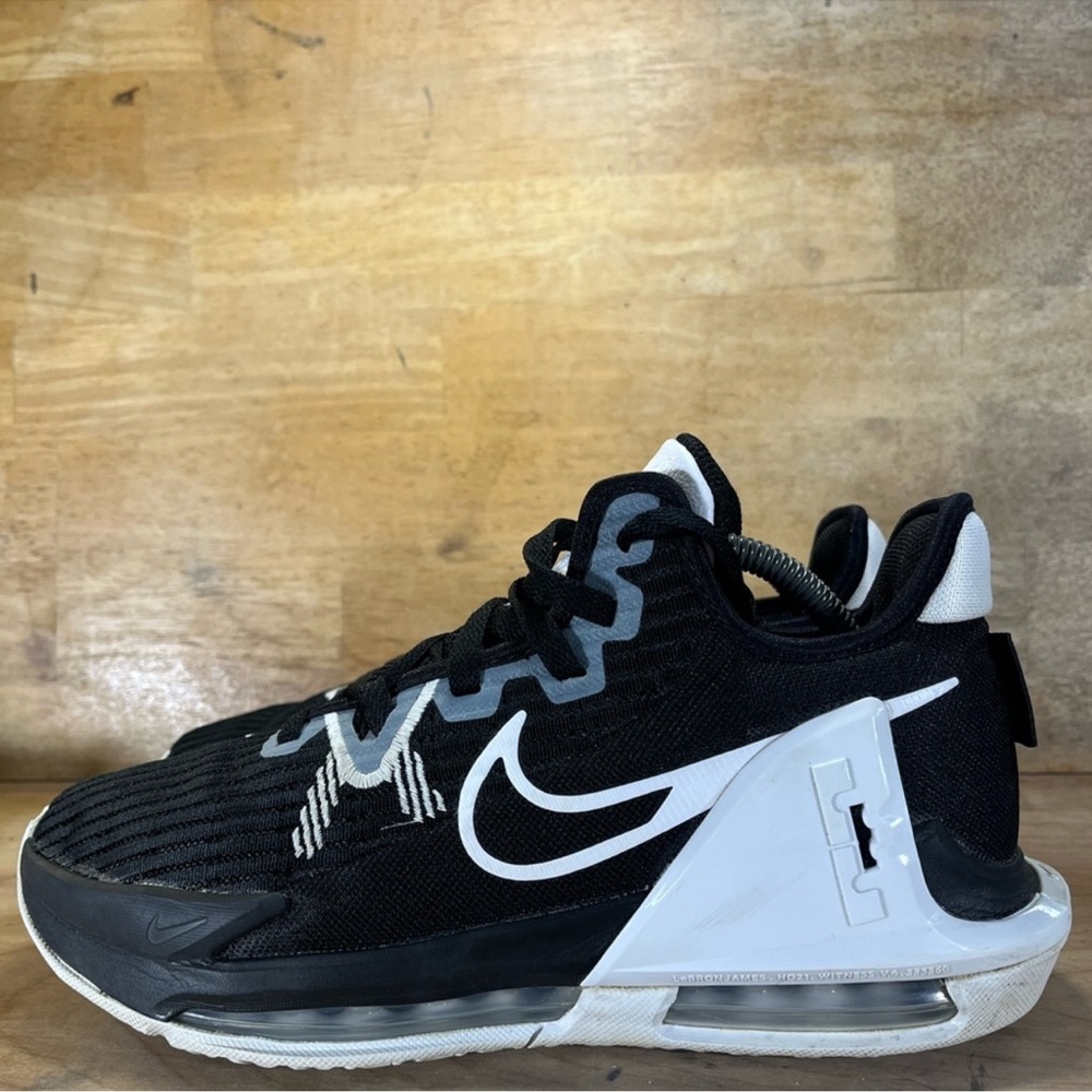 Nike LeBron Witness 6 TB Mens Size 9 Basketball Shoes Sneakers Black White